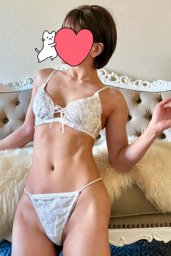 ひな【当店屈指の美貌】